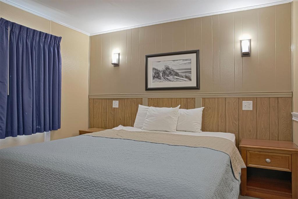 Colonial Inn image 14
