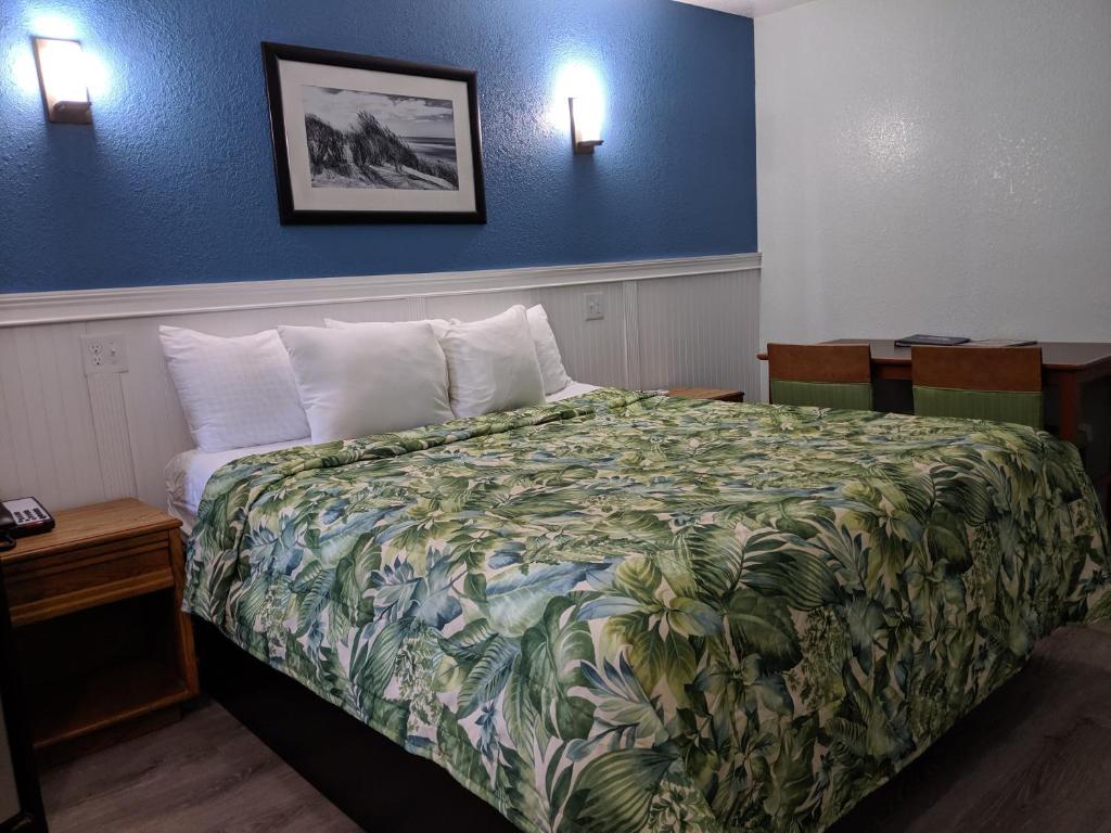 Colonial Inn image 8